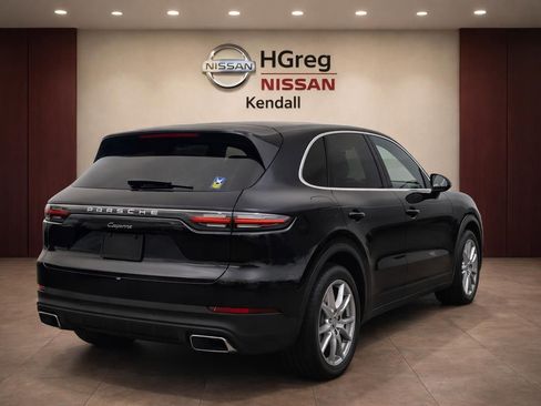 Used 2019 Porsche Cayenne AWD/4WD image 4