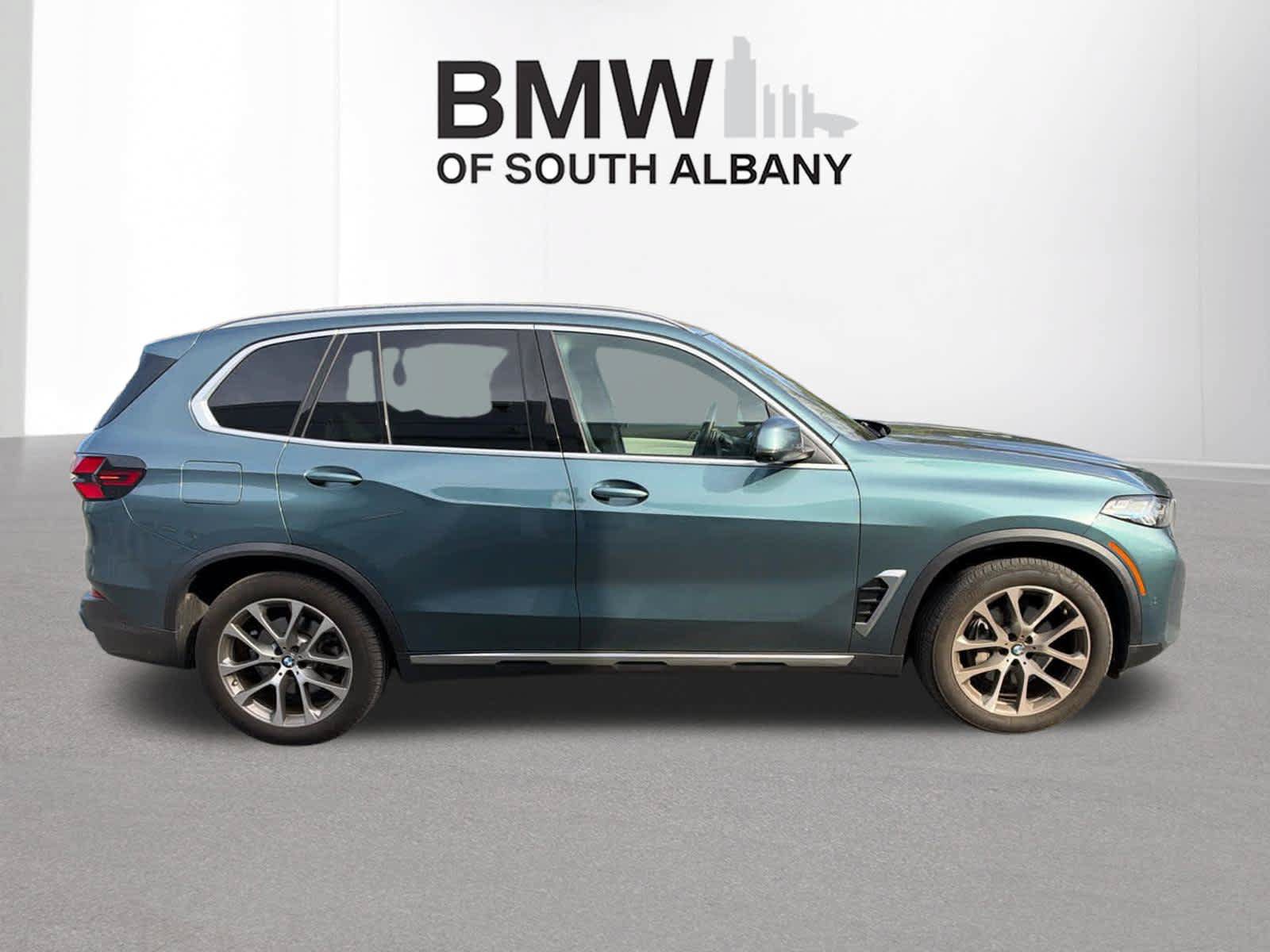 Used 2024 BMW X5 xDrive40i w/ Premium Package AWD/4WD image 6