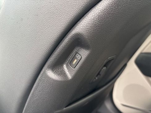 Used 2025 Kia Sportage EX image 36