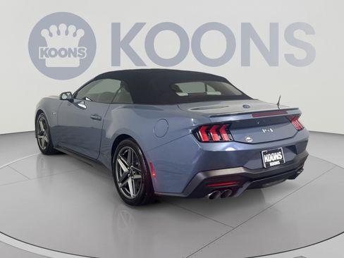 Used 2025 Ford Mustang GT Premium RWD image 4
