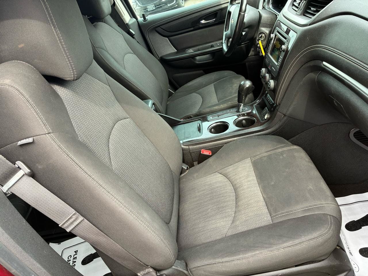 Used 2016 Chevrolet Traverse LT w/ Style and Technology Package FWD image 13