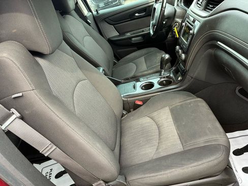 Used 2016 Chevrolet Traverse LT w/ Style and Technology Package FWD image 13