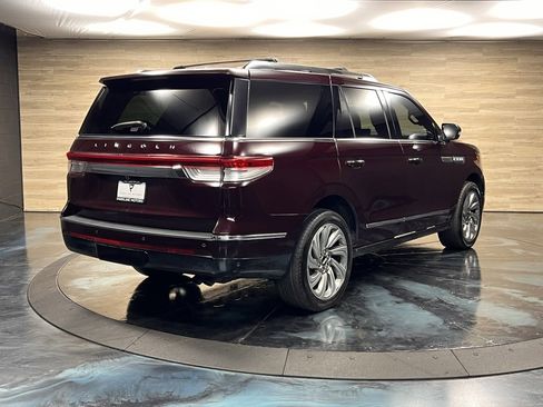 Used 2023 Lincoln Navigator Reserve image 16