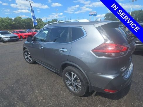 Used 2019 Nissan Rogue SV w/ Sun & Sound Touring Package AWD/4WD image 6