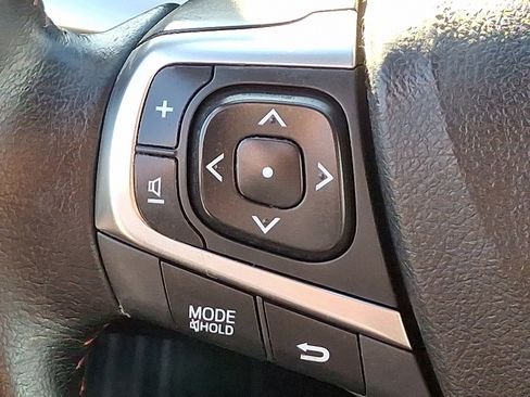 Used 2015 Toyota Camry LE image 18