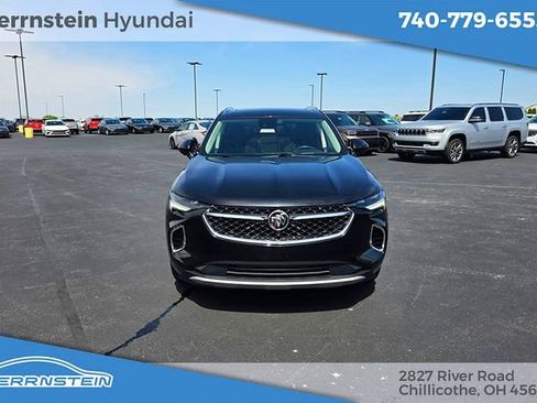 Used 2022 Buick Envision Avenir w/ Technology Package II AWD/4WD image 2
