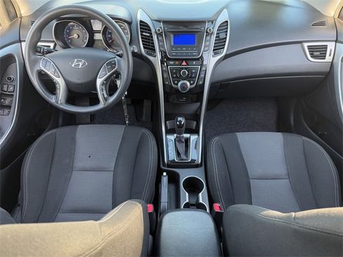 Used 2016 Hyundai Elantra GT image 11