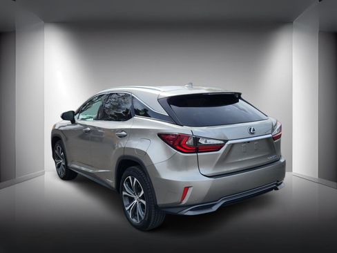 Used 2017 Lexus RX 450h AWD image 3