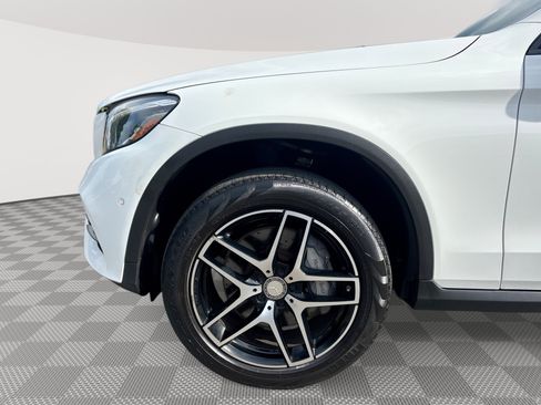 Used 2017 Mercedes-Benz GLC 300 4MATIC w/ Premium 2 Package image 19
