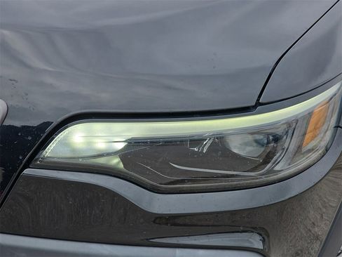 Used 2022 Jeep Cherokee Trailhawk w/ Comfort/Convenience Group image 28