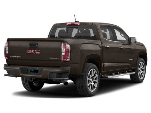 Used 2019 GMC Canyon Denali image 2