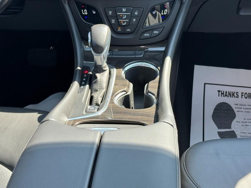 Used 2019 Buick Envision Essence AWD/4WD image 16