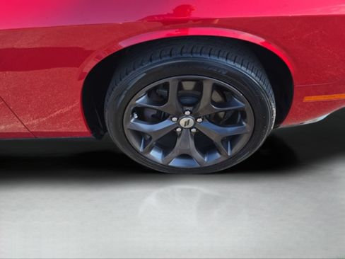Used 2017 Dodge Challenger SXT Plus RWD image 33