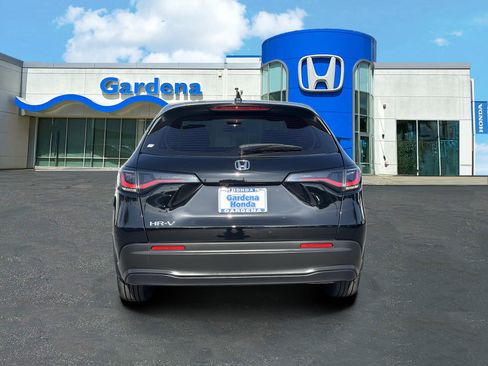 Used 2025 Honda HR-V LX image 5