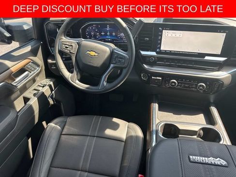 Used 2024 Chevrolet Silverado 2500 High Country w/ Technology Package AWD/4WD image 17