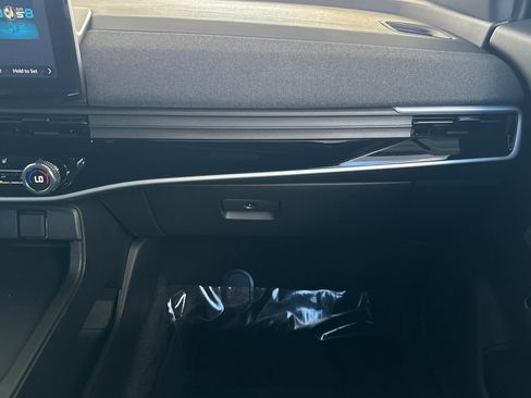 Used 2024 Honda Prologue EX image 18