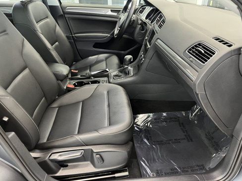 Used 2017 Volkswagen Golf Alltrack AWD/4WD image 13