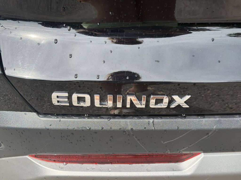 Used 2026 Chevrolet Equinox LT FWD image 31