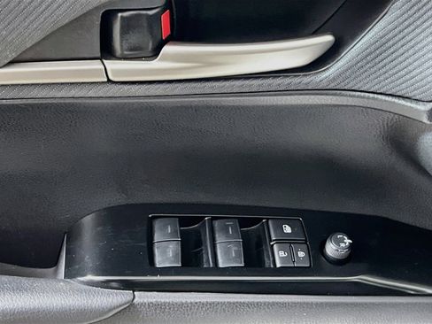 Used 2025 Toyota Camry SE FWD image 17