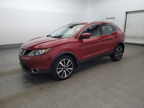 Used 2018 Nissan Rogue Sport SL w/ SL Premium Package image 2