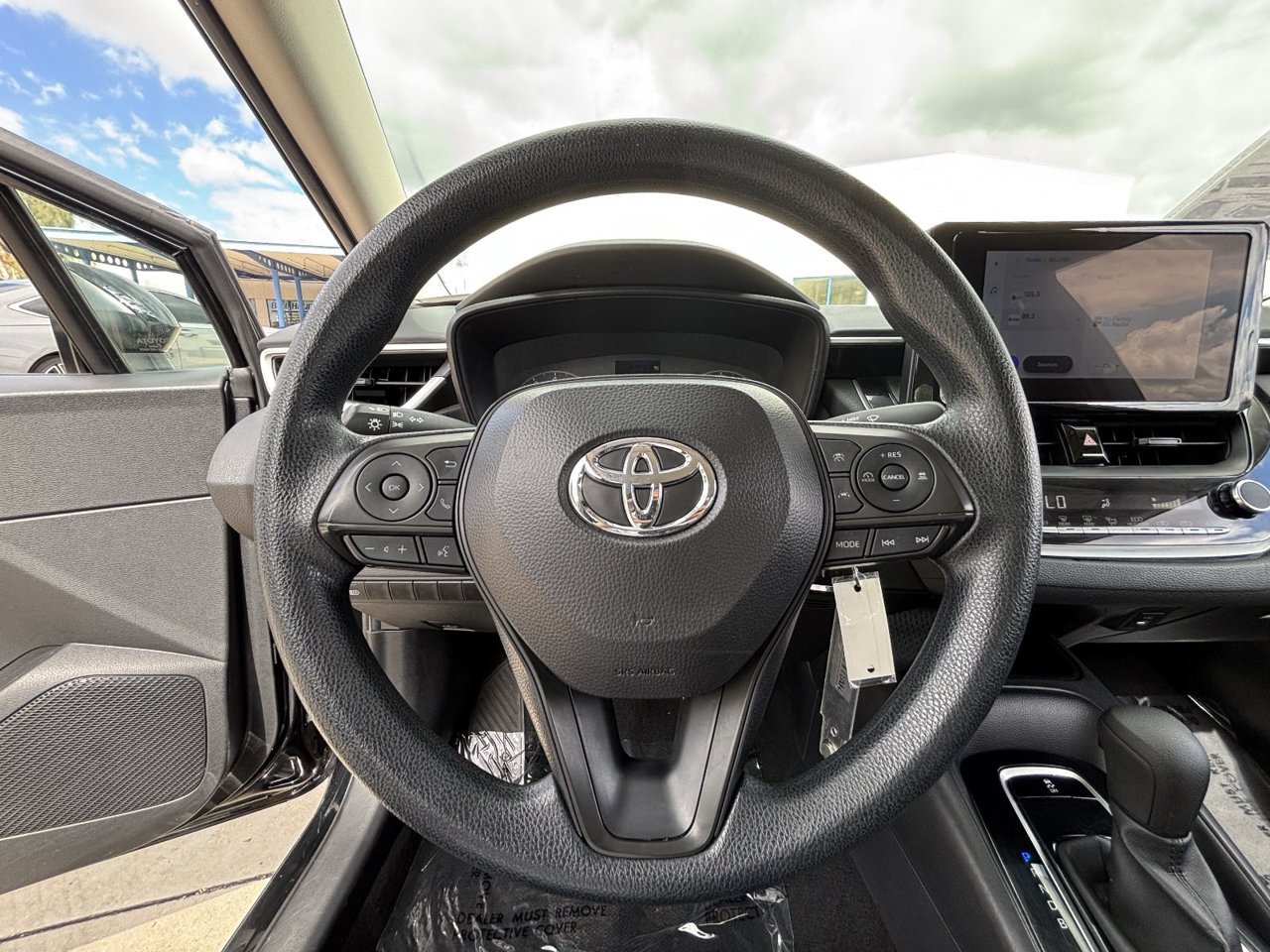 Used 2024 Toyota Corolla LE FWD image 24