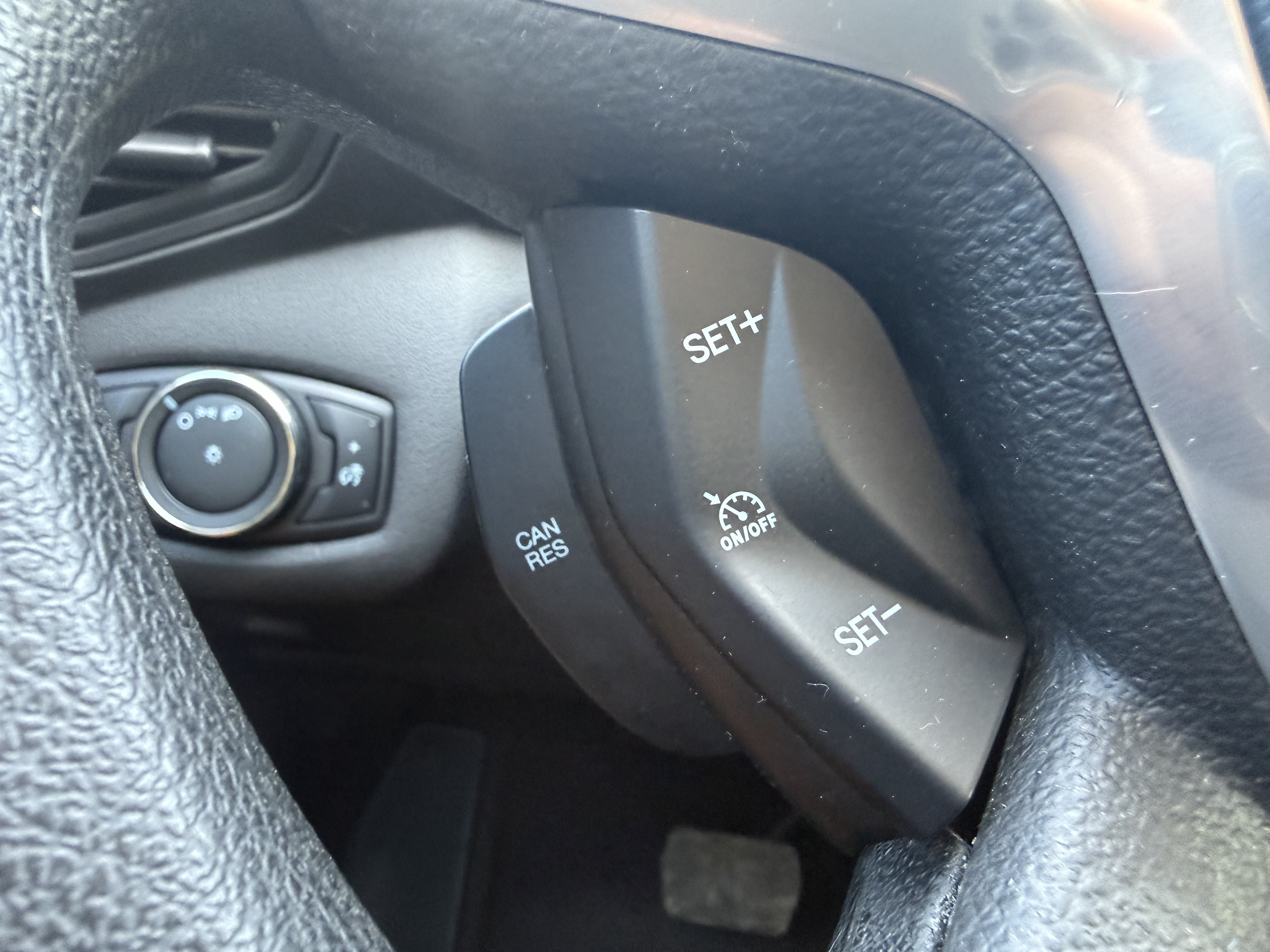Used 2015 Ford Escape S FWD image 27