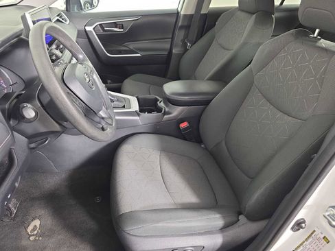 Used 2024 Toyota RAV4 XLE image 23