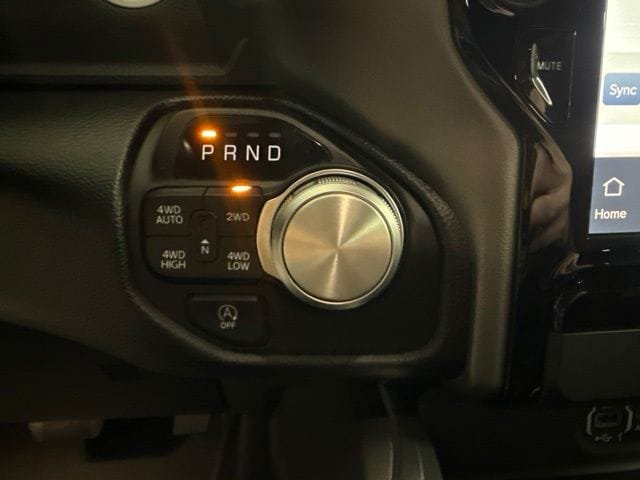 Used 2023 RAM 1500 Laramie AWD/4WD image 32