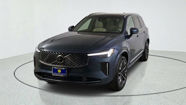 New 2026 Volvo XC90 T8 Plus w/ Protection Package AWD/4WD image 2