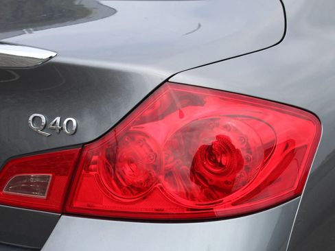 Used 2015 INFINITI Q40 Sedan 4D w/ Navigation Package image 36