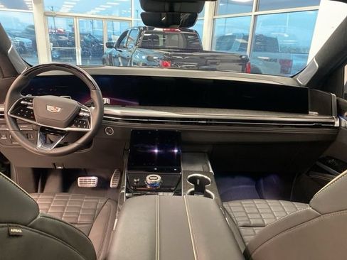 Used 2025 Cadillac Escalade V w/ LPO, ONYX Package AWD/4WD image 20