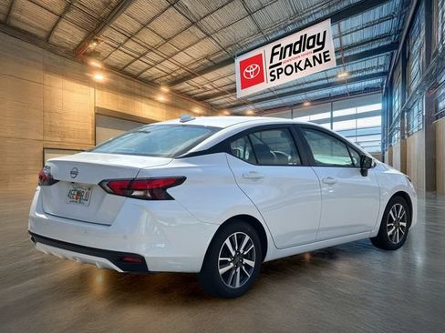 Used 2025 Nissan Versa SV FWD image 4