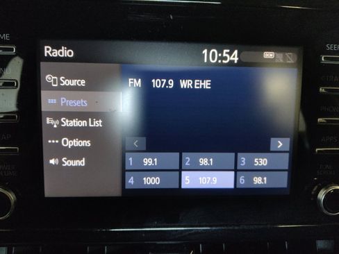 Used 2020 Toyota Corolla L FWD image 25
