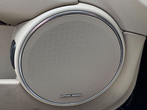 Used 2013 Mercedes-Benz C 300 4MATIC Sedan image 29