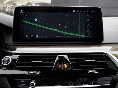 Used 2023 BMW 530i w/ Convenience Package image 28