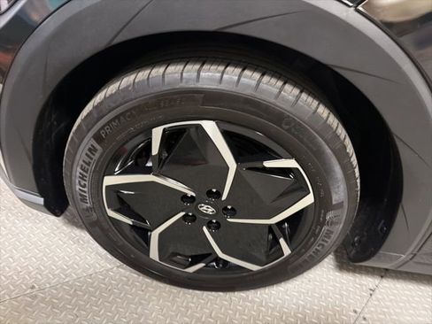 Used 2024 Hyundai Ioniq 5 SEL image 16