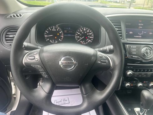 Used 2018 Nissan Pathfinder S AWD/4WD image 21