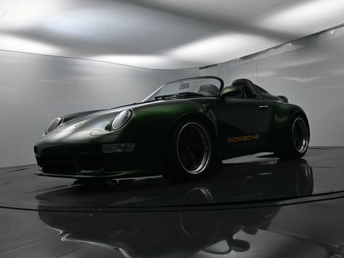 Used 1995 Porsche 911 Carrera RWD image 49