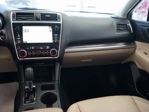 Used 2018 Subaru Outback 2.5i Limited image 13