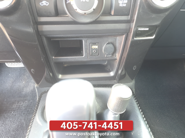 Used 2017 Toyota 4Runner TRD Off-Road Premium AWD/4WD image 19