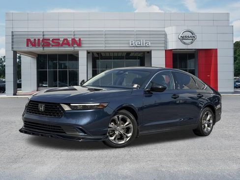Used 2023 Honda Accord EX image 1