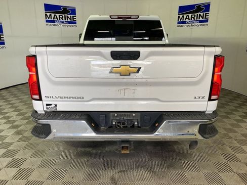 Used 2024 Chevrolet Silverado 2500 LTZ w/ LTZ Convenience Package AWD/4WD image 17