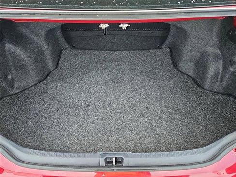 Used 2017 Toyota Camry SE image 6