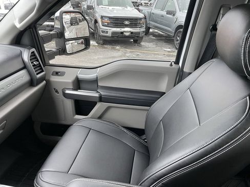 Used 2021 Ford F350 XLT w/ XLT Premium Package image 21