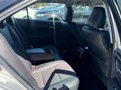 Used 2016 Toyota Camry SE FWD image 15