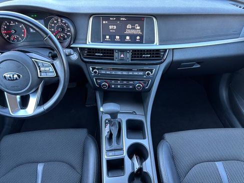 Used 2019 Kia Optima S image 18
