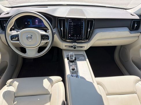Used 2023 Volvo XC60 B5 Ultimate image 25