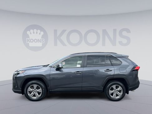 Used 2023 Toyota RAV4 LE AWD/4WD image 2