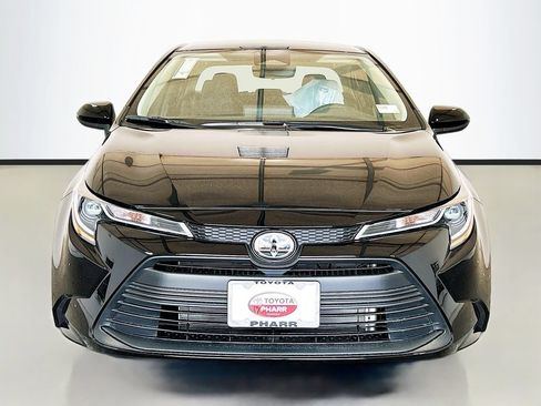 New 2026 Toyota Corolla LE FWD image 2
