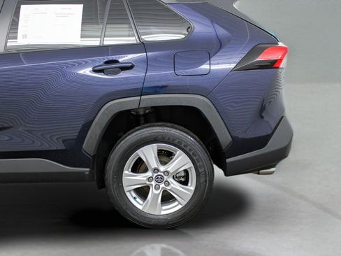 Used 2020 Toyota RAV4 XLE w/ Convenience Package image 36